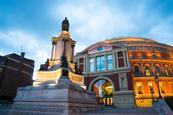 An evening outside the Royal Albert Hall in London