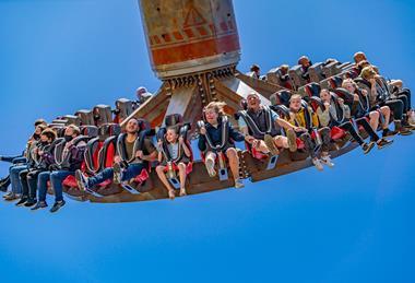 Cyclonator ride at Paultons Park