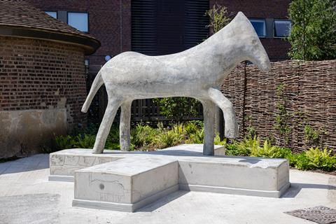 A sculpture of a horse