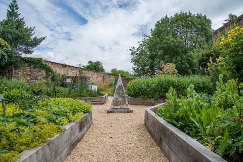 Physic Garden at Dr Jenner's House