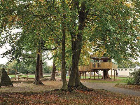 Barfield School, Surrey